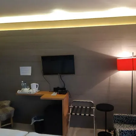 Au Coin De La Rue Guest house